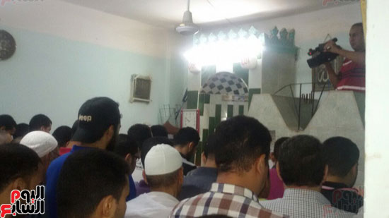 صلاة الجنازة على الشهيد النقيب محمد صلاح