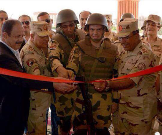  النقيب أحمد الشبراوى اثناء افتتاح احد المنشآت العسكرية