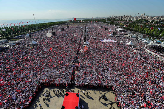 مظاهرات فى إسطنبول
