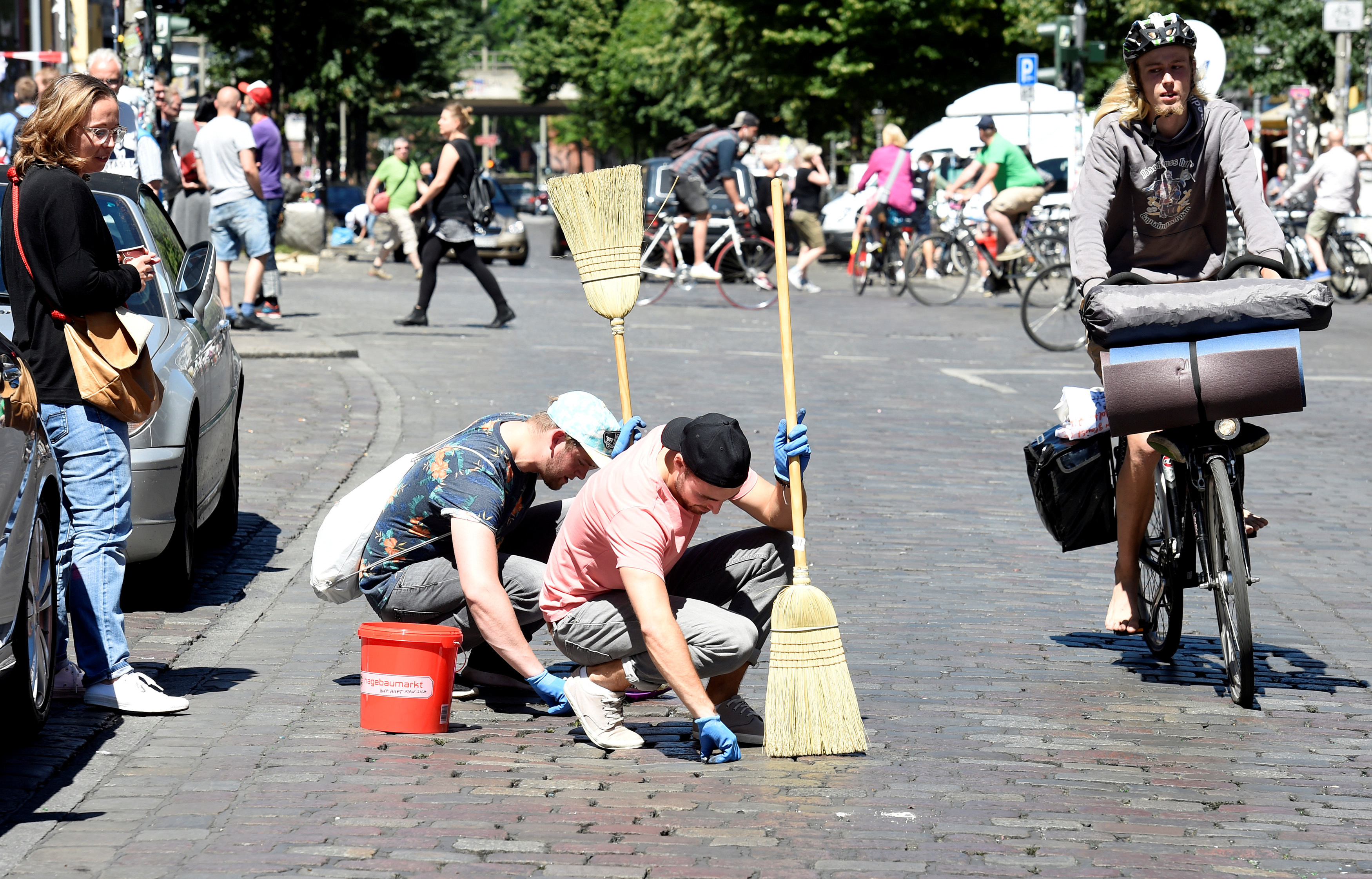 حملات النظافة فى شوارع ألمانيا