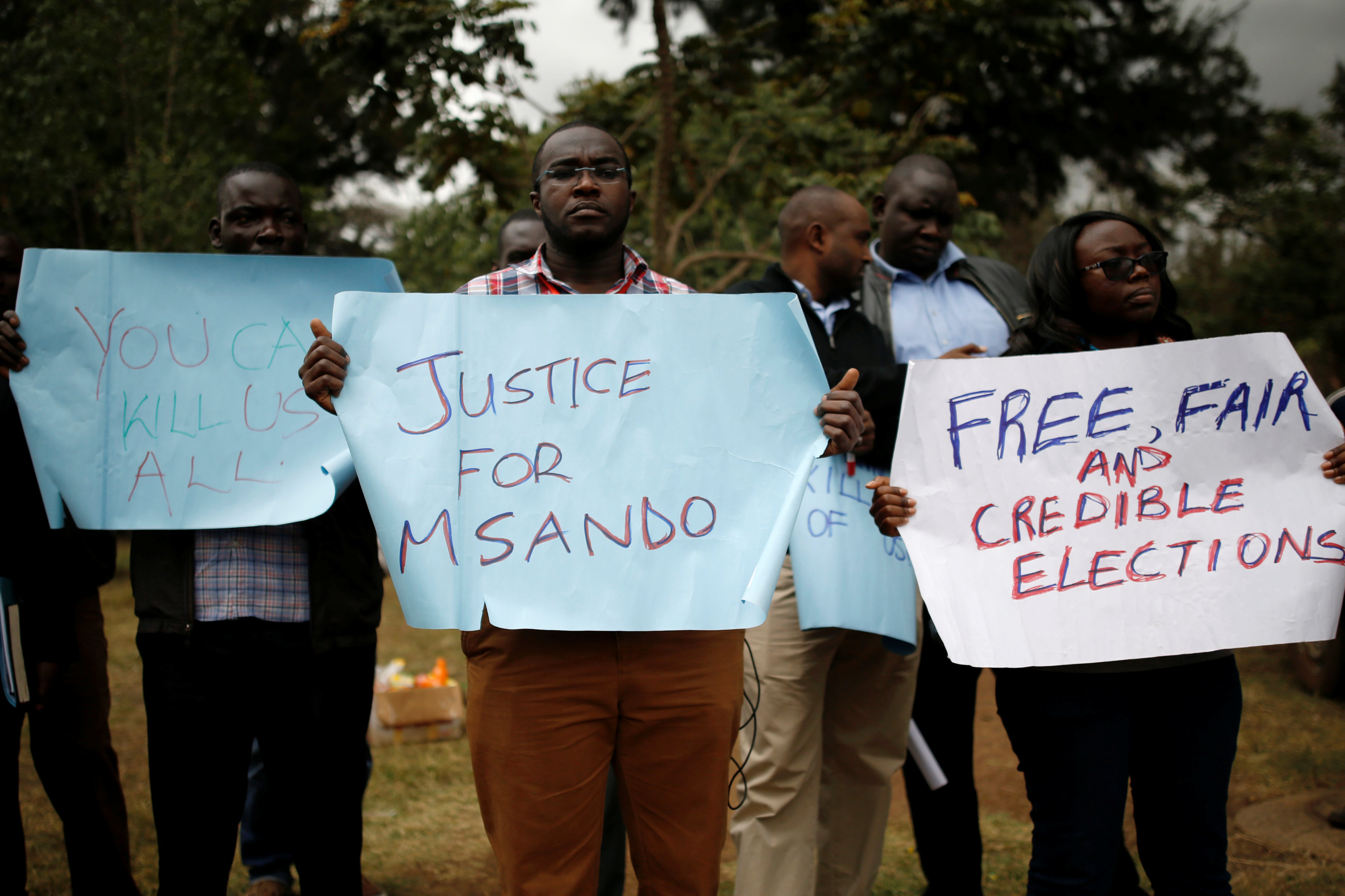 محتجون يطالبون بتحقيق عاجل فى مقتل مسئول بلجنة الانتخابات الكينية