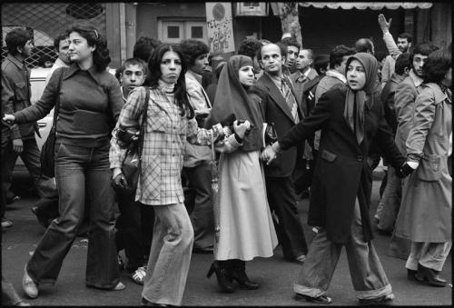 المرأة الإيرانية شاركت فى ثورة 1979 إلى جانب الرجل