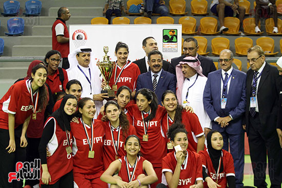 مصر تتوج بلقب البطولة العربية لسيدات السلة (1)