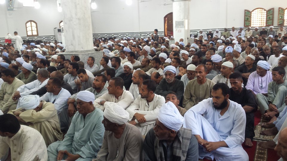 المئات من الاهالي يحضرون افتتاح اعمال تجديد مسجد العتيق باسنا