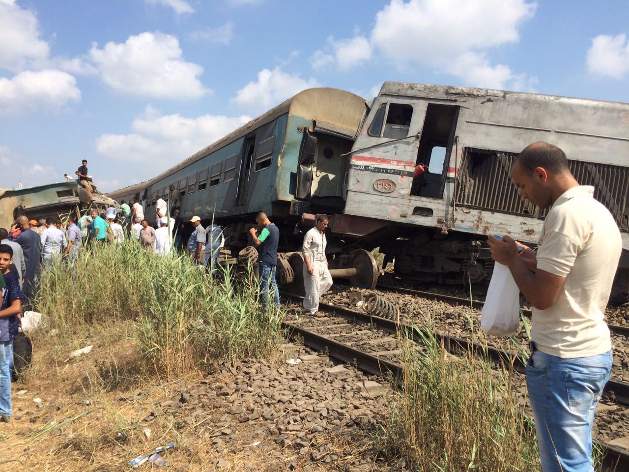 1الصحة 36 حالة وفاة وإصابة 123 أخرين فى حادث تصادم قطارين بالإسكندرية