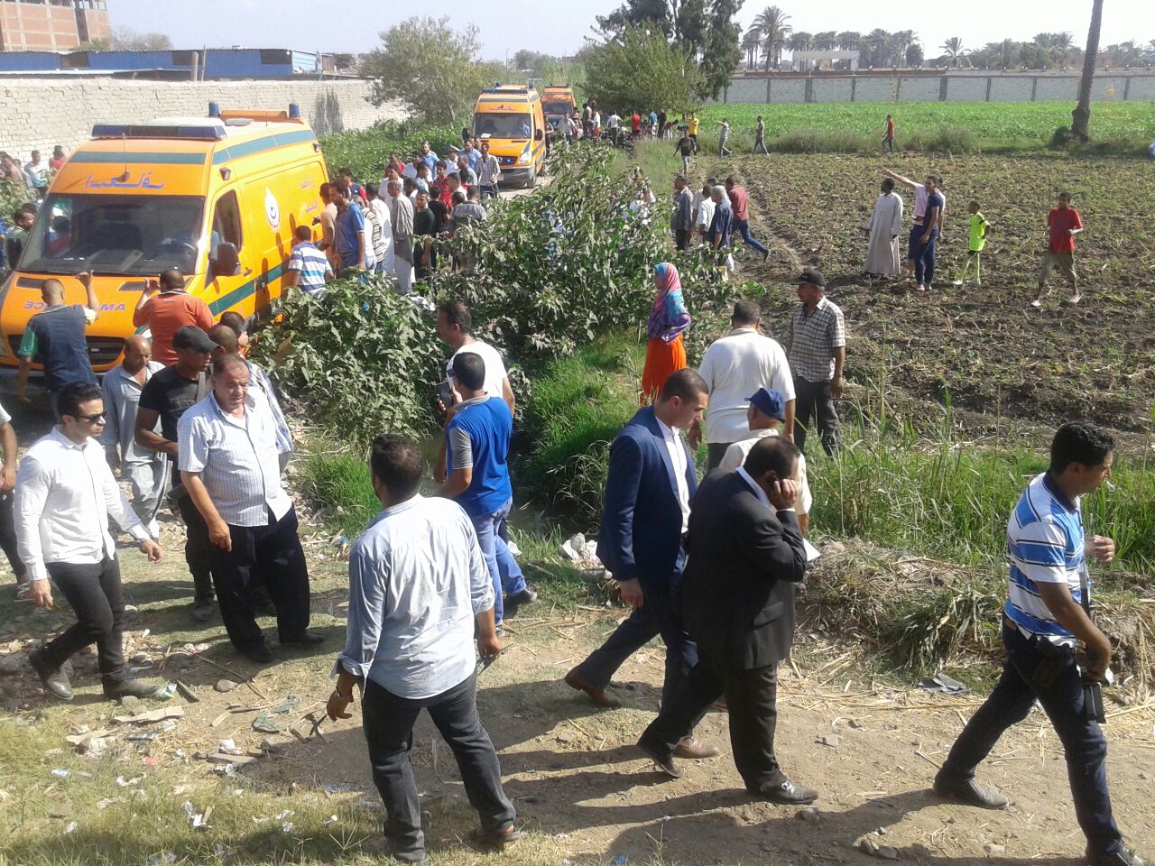 محافظ الإسكندرية يتفقد حادث قطارى منطقة خورشيد  (1)