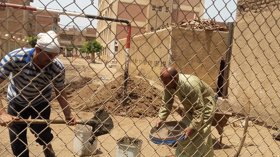 المعلمون يطورون المدرسة