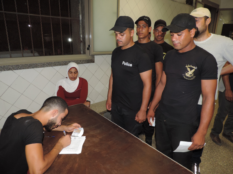 مجندى قوات أمن الإسكندرية يتبرعون بالدم  (3)