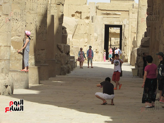    السياح يتوافدون على معابد الاقصر والحضارة الفرعونية