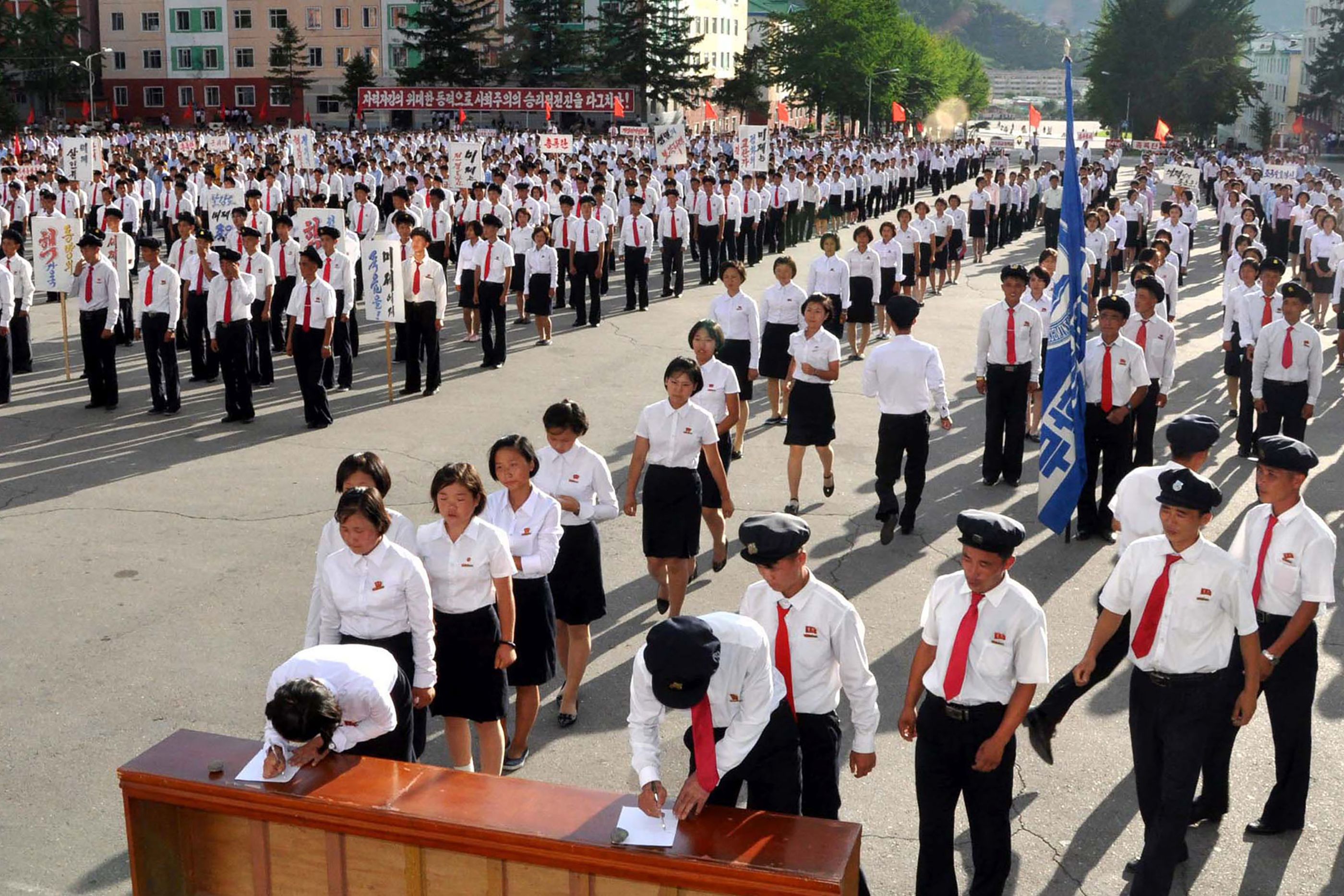 Азербайджан северная корея. Северная Корея. Северная Корея университет. Северная Корея школа. Молодежь Северной Кореи.