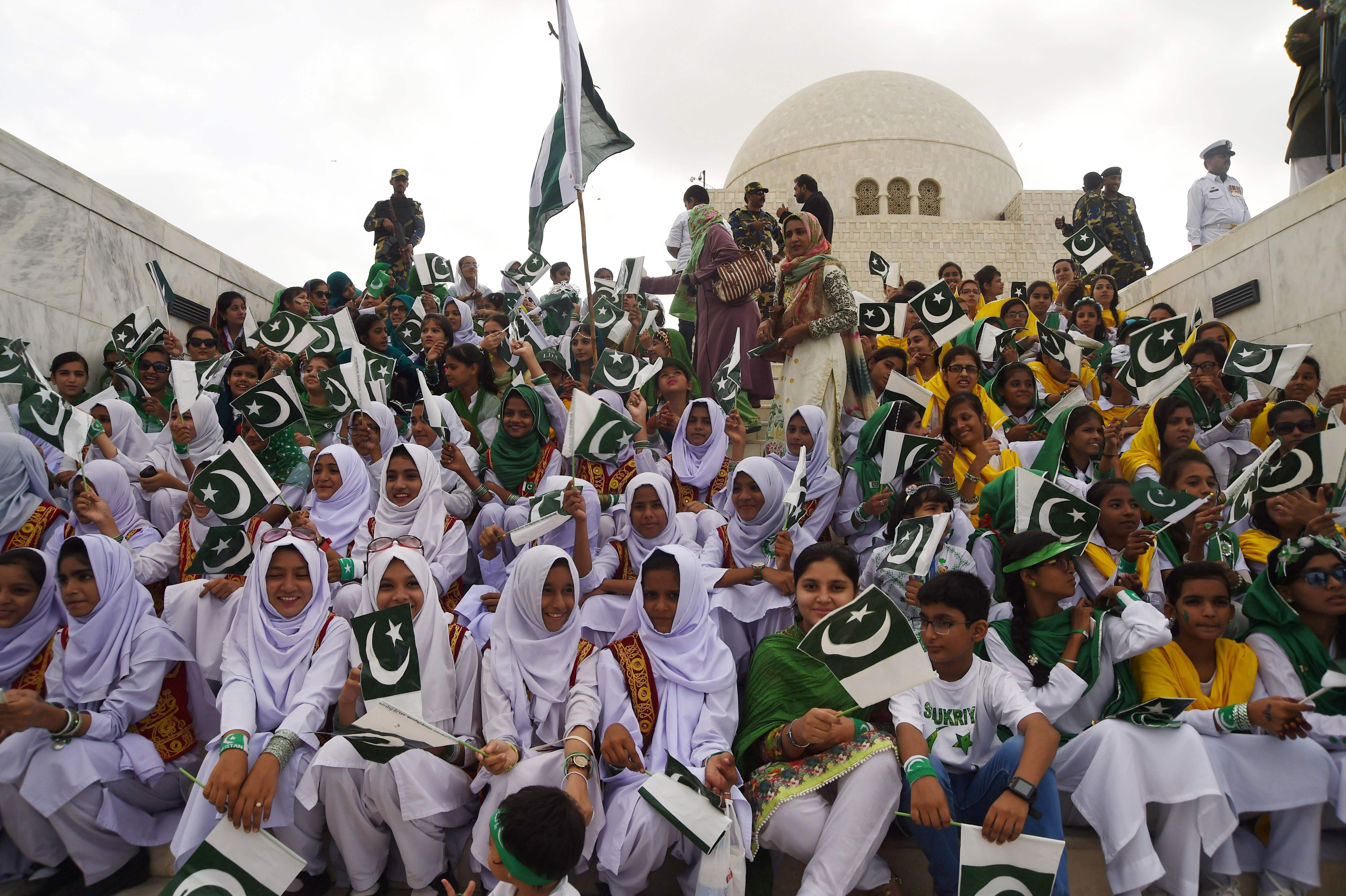 الطلاب الباكستانيون