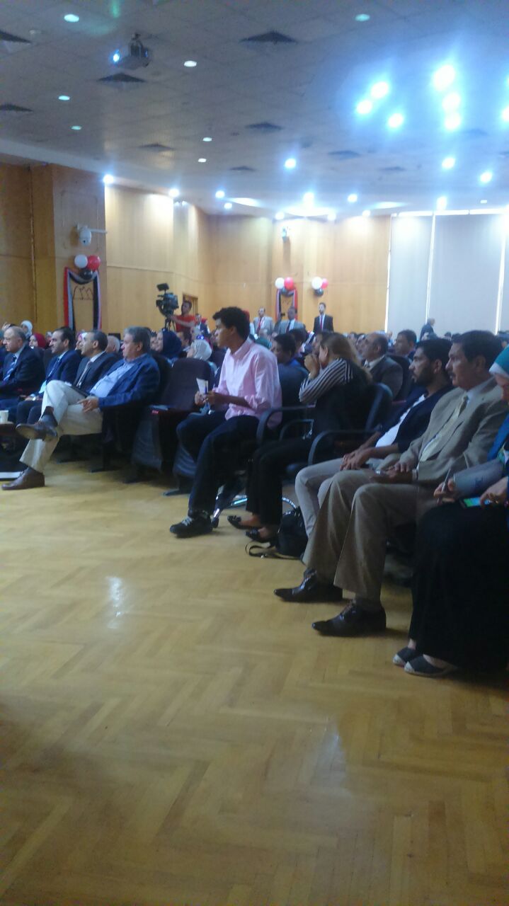 ياسين الزغبى فى مؤتمر وزير التنمية المحلية بجامعة الفيوم 