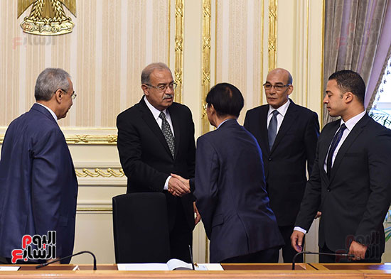 رئيس الوزراء يشهد توقيع اتفاقية مع شركة كورية لزراعة 300 ألف فدان بالقطارة (1)