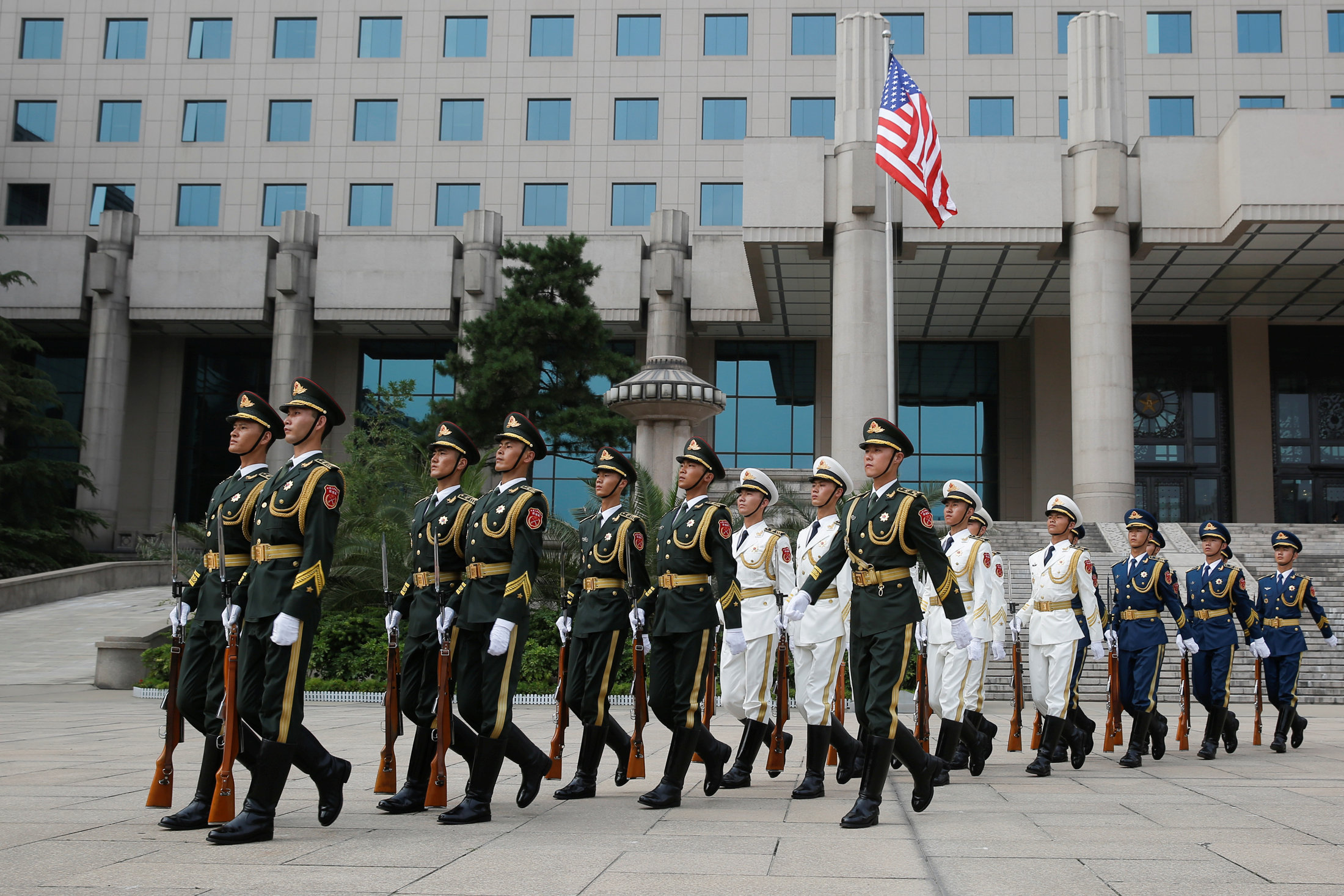 مراسم استقبال الجنرال فى بكين