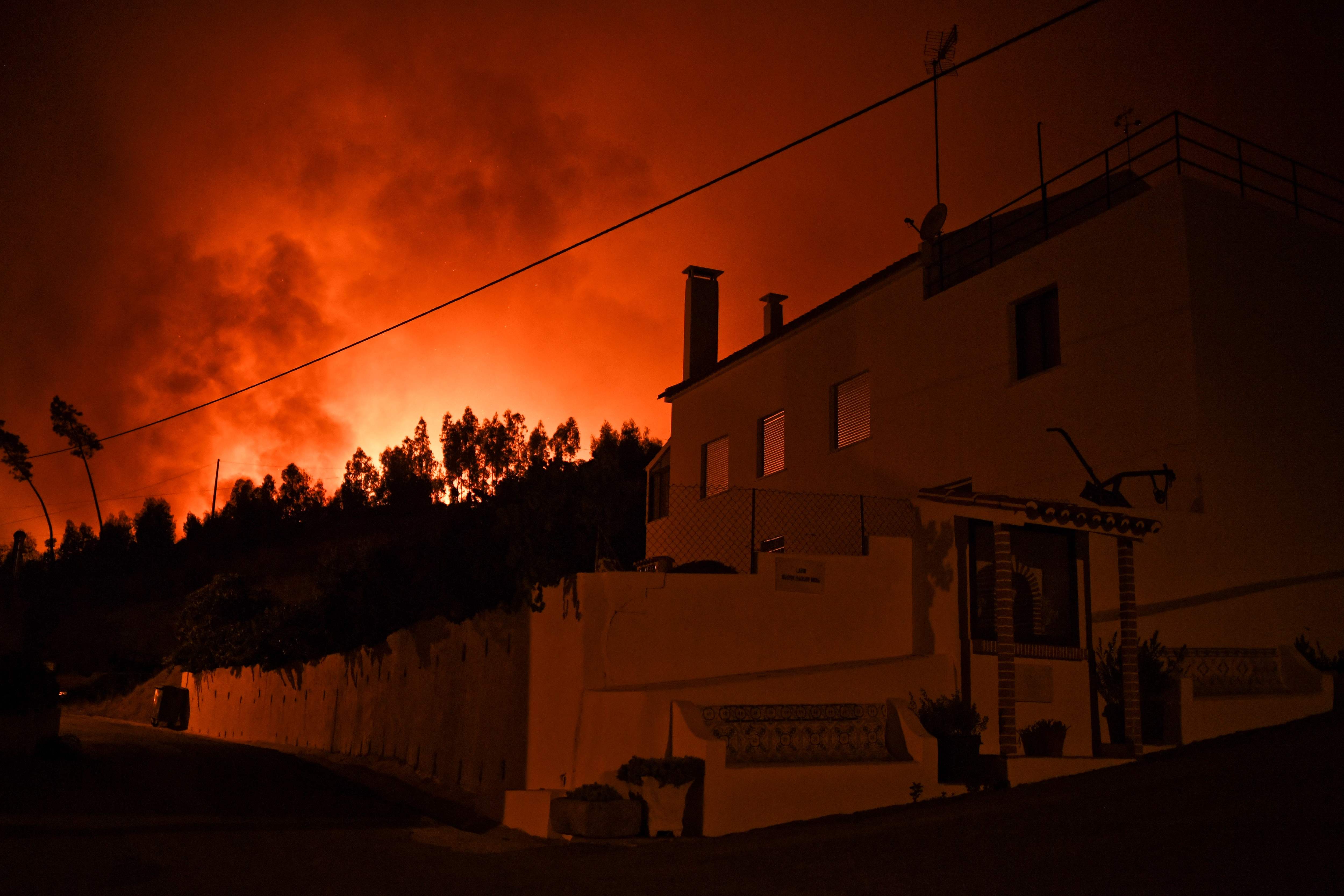 حرائق ضخمة فى البرتغال