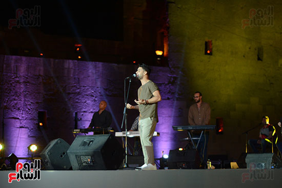 احمد جمال يشعل مهرجان محكي القلعة  (30)