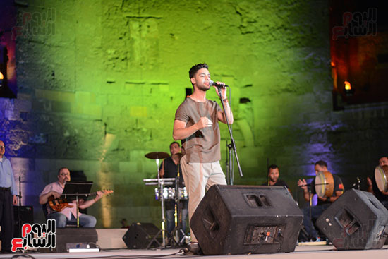 احمد جمال يشعل مهرجان محكي القلعة  (1)