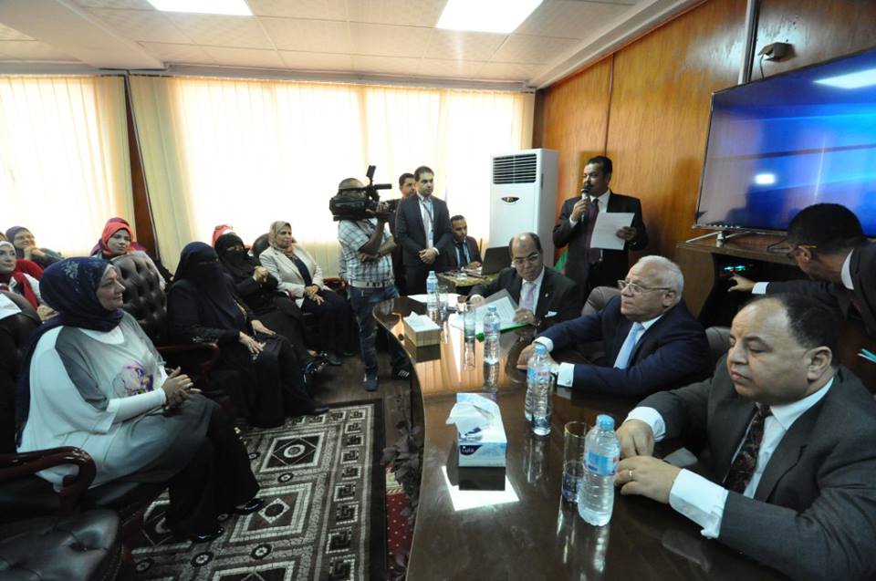محافظ بورسعيد ونائب وزير المالية2