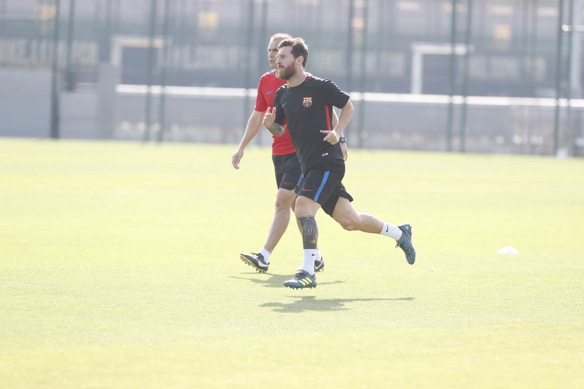 البرغوث من تدريب برشلونة