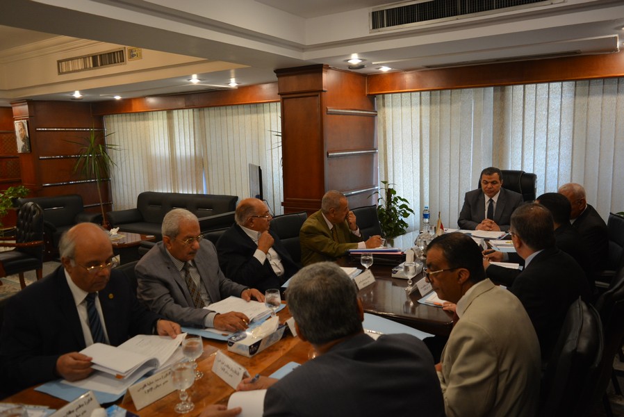 اجتماع مجلس إدارة الصندوق برئاسة وزير القوى العاملة (1)