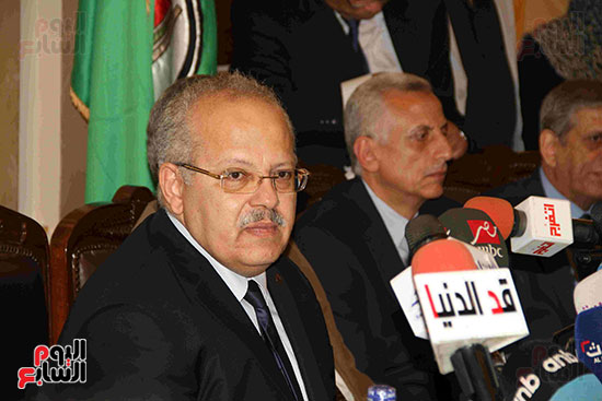 مؤتمر رئيس جامعه القاهرة (23)
