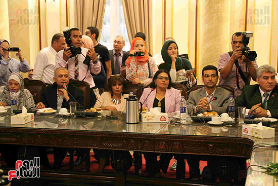 مؤتمر رئيس جامعه القاهرة (6)