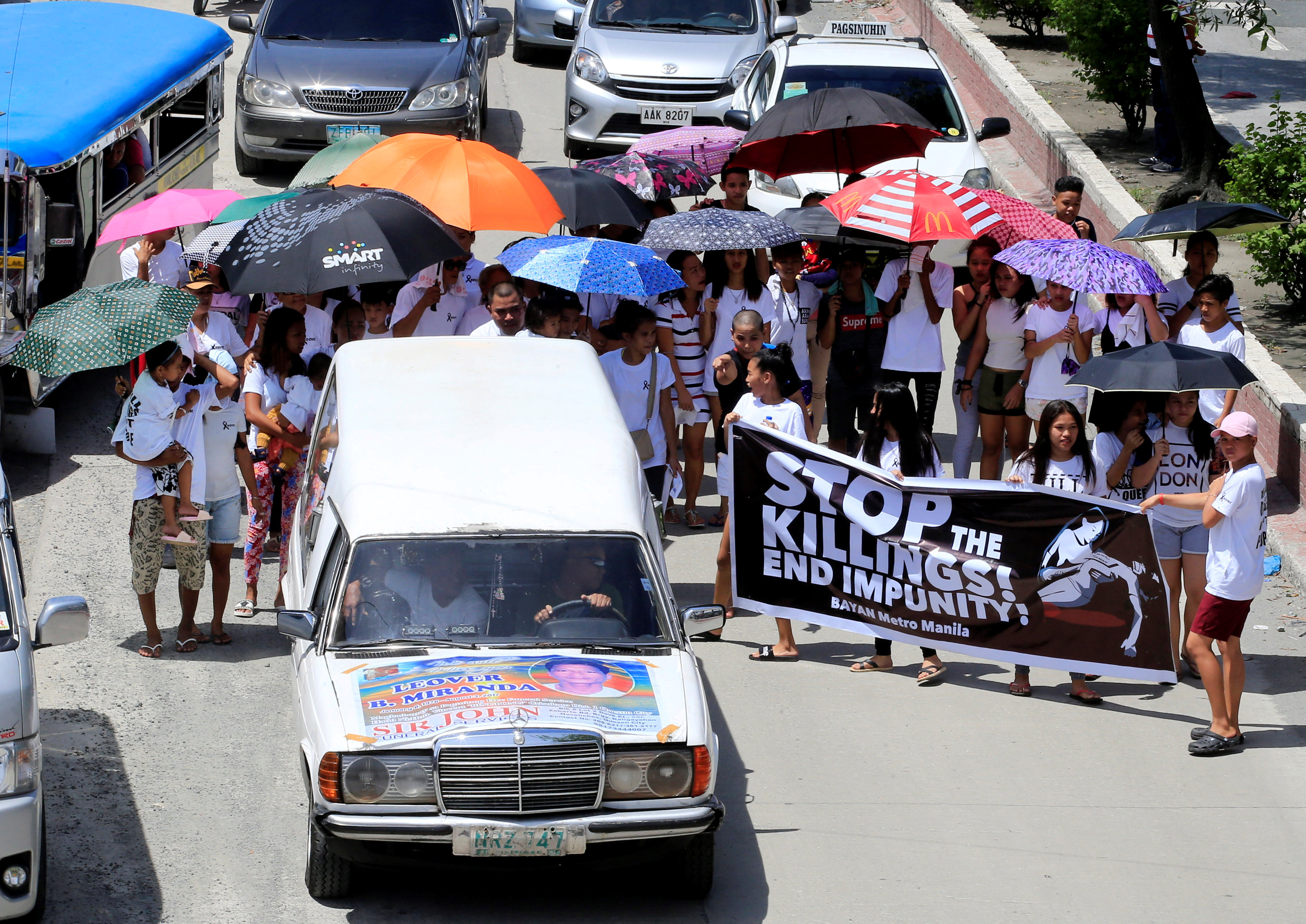 جنازة ضحايا مكافحة المخدرات فى الفلبين