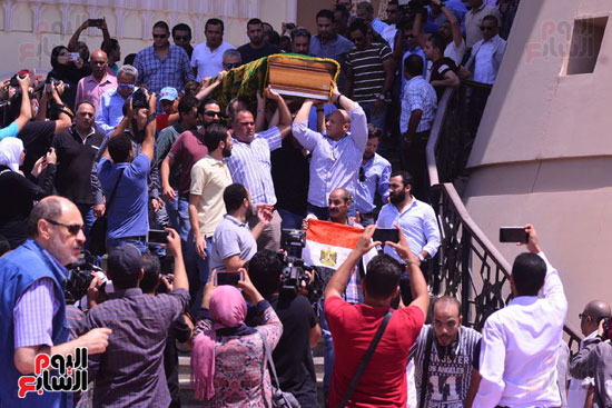 تشييع جنازة محفوظ عبد الرحمن (27)
