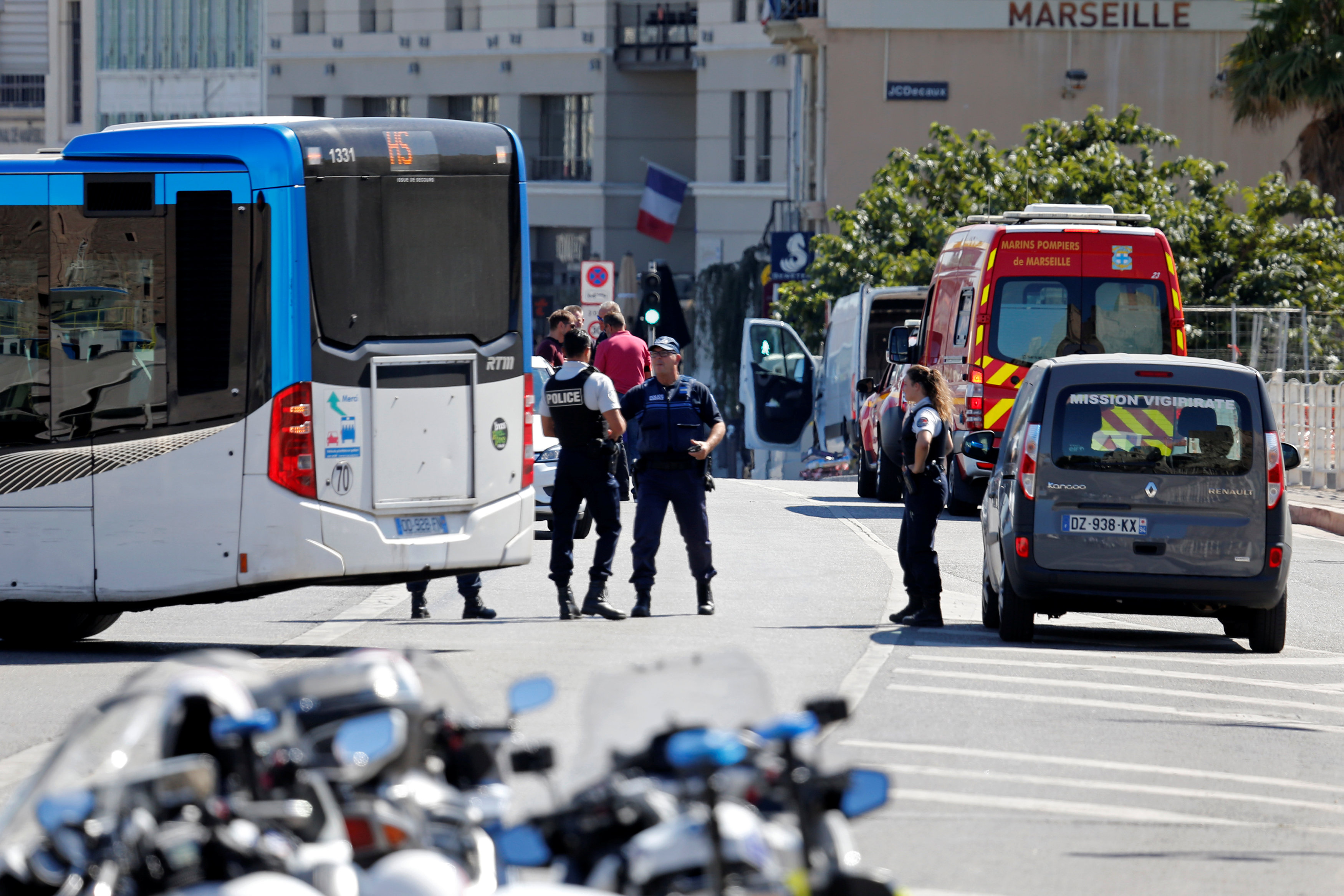 الشرطة الفرنسية فى موقع حادث الدهس بمارسيليا