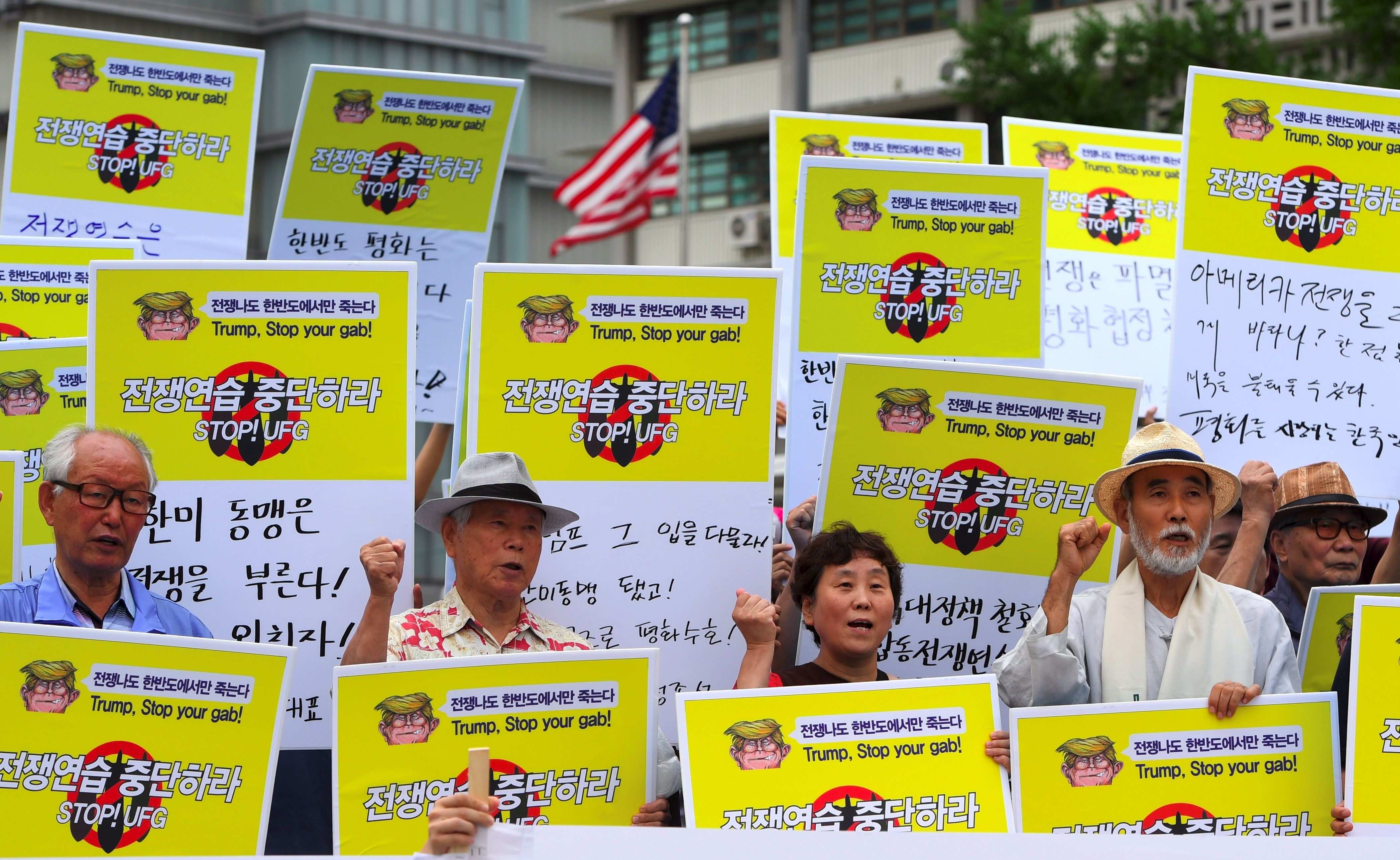 مظاهرات فى سول ضد التدريبات العسكرية بين كوريا الجنوبية وأمريكا