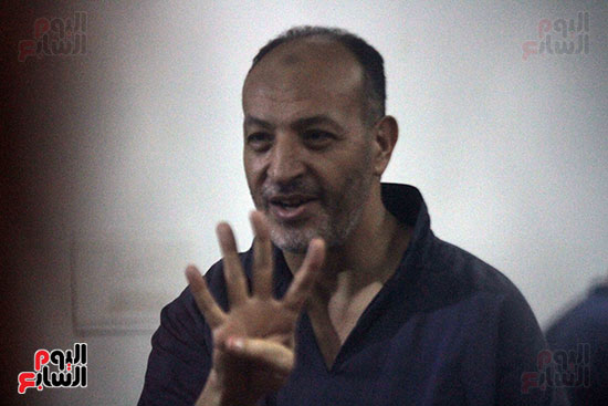 محاكمة مرسى و 27 آخرين باقتحام السجون (6)