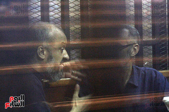 محاكمة مرسى و 27 آخرين باقتحام السجون (7)