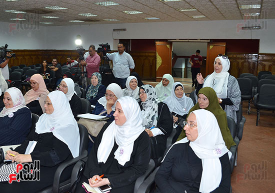 محمد مختار جمعة خلال افتتاح الدورة العلمية الأولى للواعظات (10)