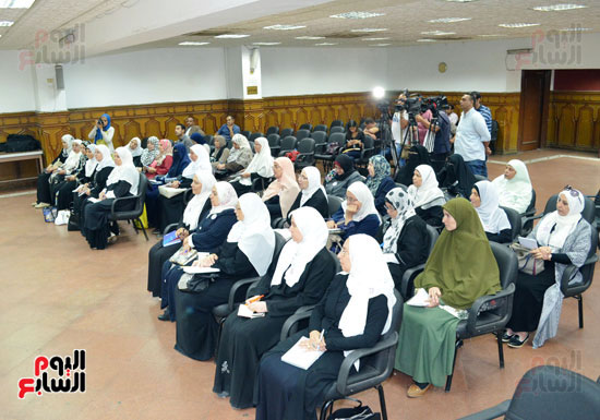 محمد مختار جمعة خلال افتتاح الدورة العلمية الأولى للواعظات (5)