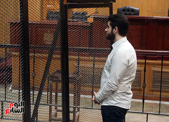 محاكمة مرسى و 27 آخرين باقتحام السجون (3)
