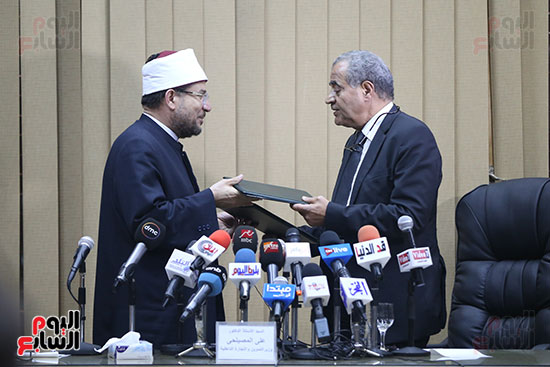 المؤتمر الصحفى المنعقد بمقر وزارة التموين والتجارة الداخلية لتوقيع بروتوكول مع وزارة الأوقاف المصرية (20)