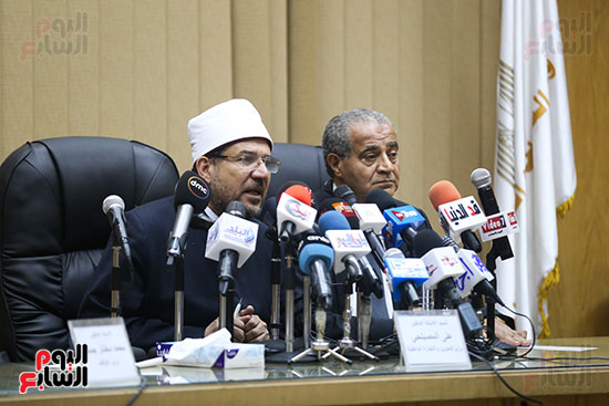 المؤتمر الصحفى المنعقد بمقر وزارة التموين والتجارة الداخلية لتوقيع بروتوكول مع وزارة الأوقاف المصرية (16)