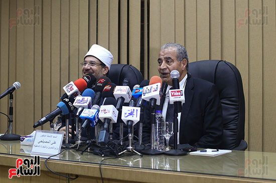 المؤتمر الصحفى المنعقد بمقر وزارة التموين والتجارة الداخلية لتوقيع بروتوكول مع وزارة الأوقاف المصرية (7)