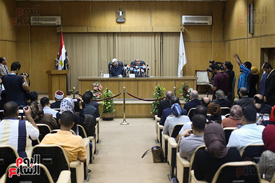 المؤتمر الصحفى المنعقد بمقر وزارة التموين والتجارة الداخلية لتوقيع بروتوكول مع وزارة الأوقاف المصرية (9)