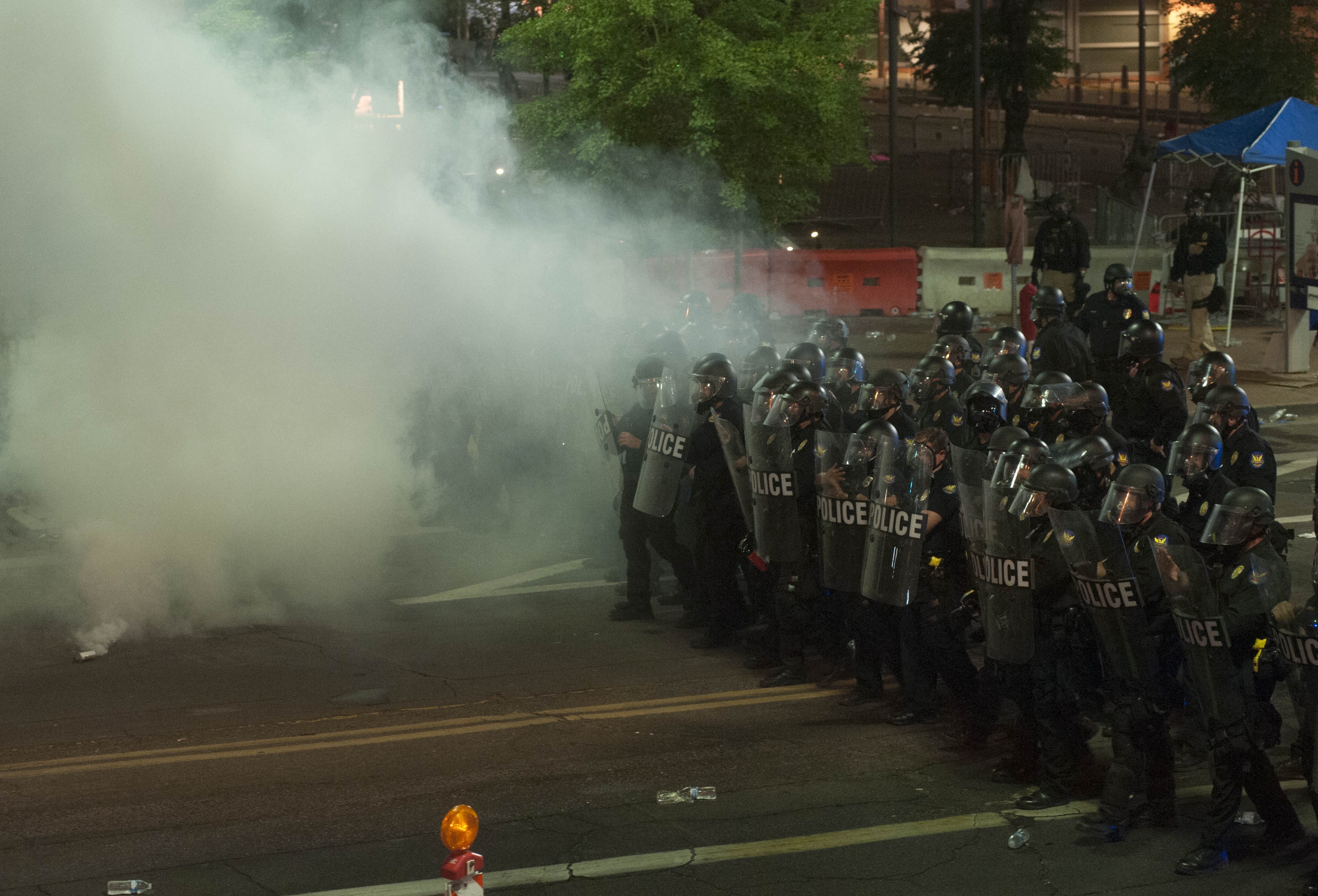 الشرطة تستخدم الغاز