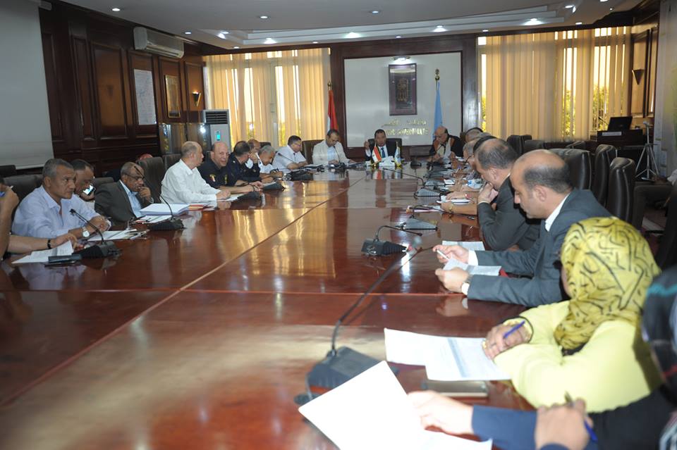 2-             بدر يبحث قرارات وزارة الري خلال لقاء المجلس التنفيذي