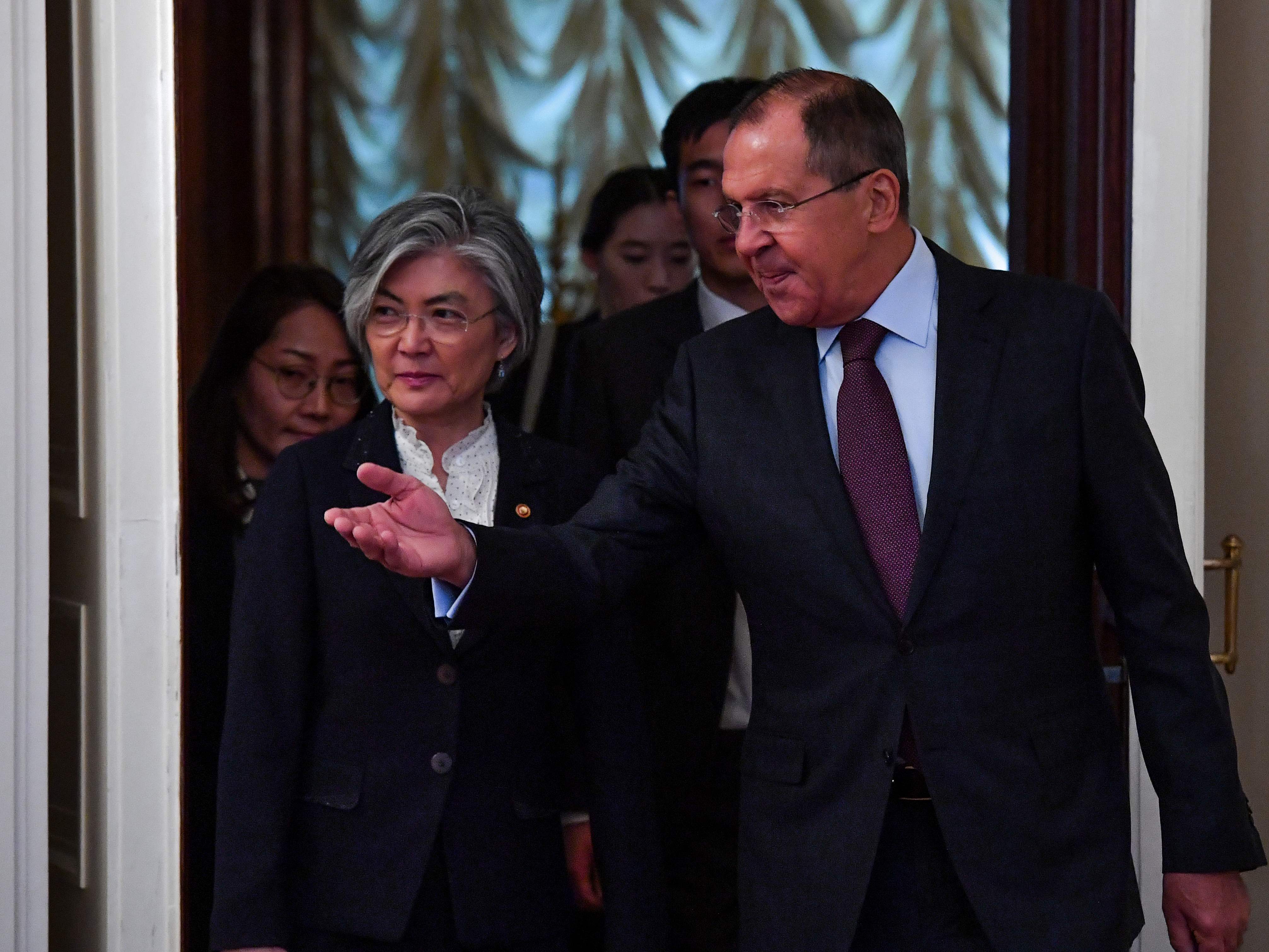 وزير خارجية روسيا يلتقى نظيره الكورى الجنوبى لبحث العلاقات بين البلدين