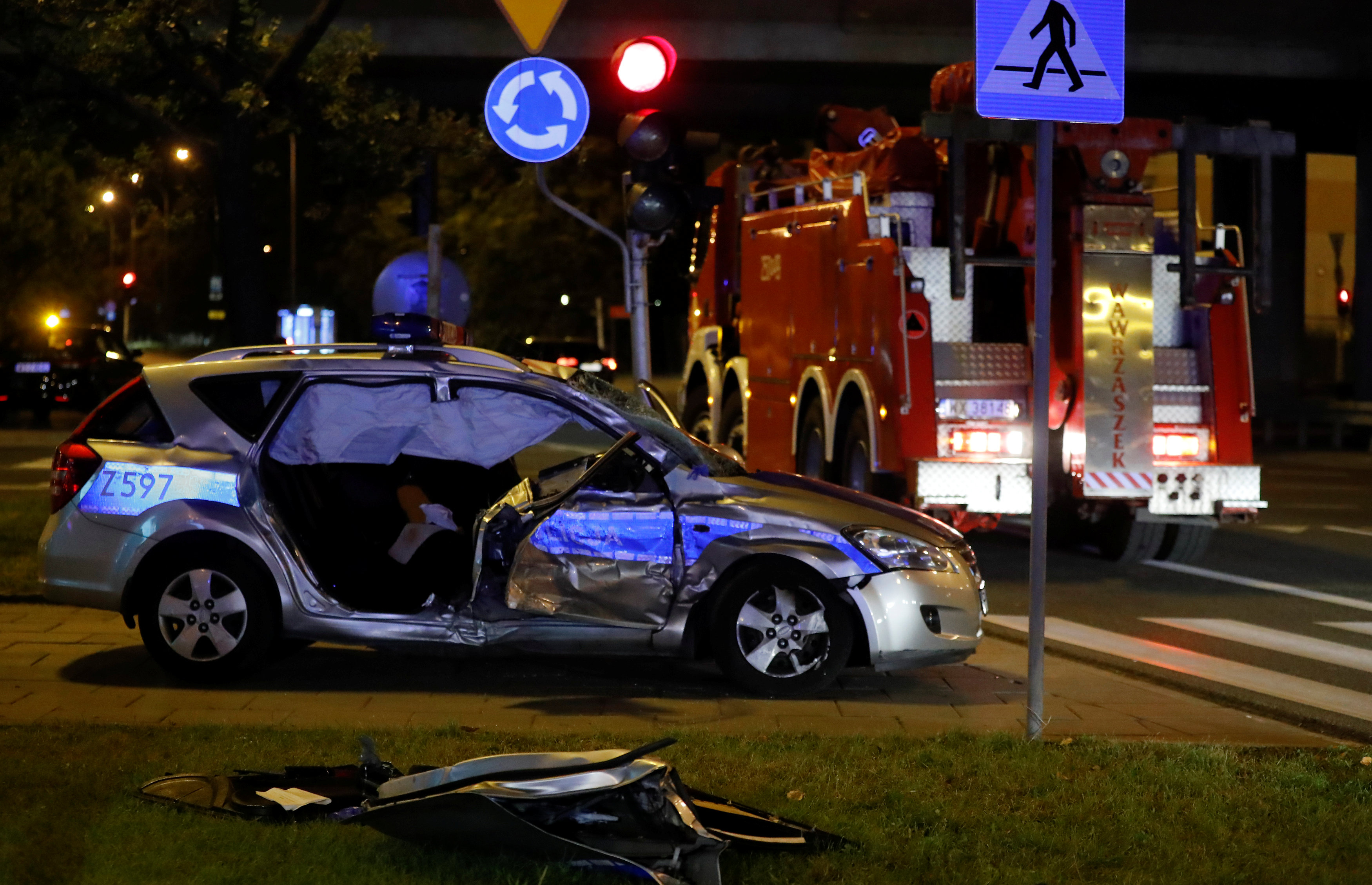 تحطم سيارة للشرطة البولندية كانت مشاركة فى تأمين الموكب خلال حادث السير