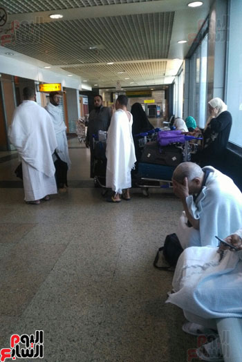 طيران النيل تمنع 20 حاجا مصريا من السفر للسعودية (5)