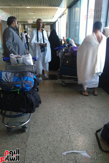 طيران النيل تمنع 20 حاجا مصريا من السفر للسعودية (4)