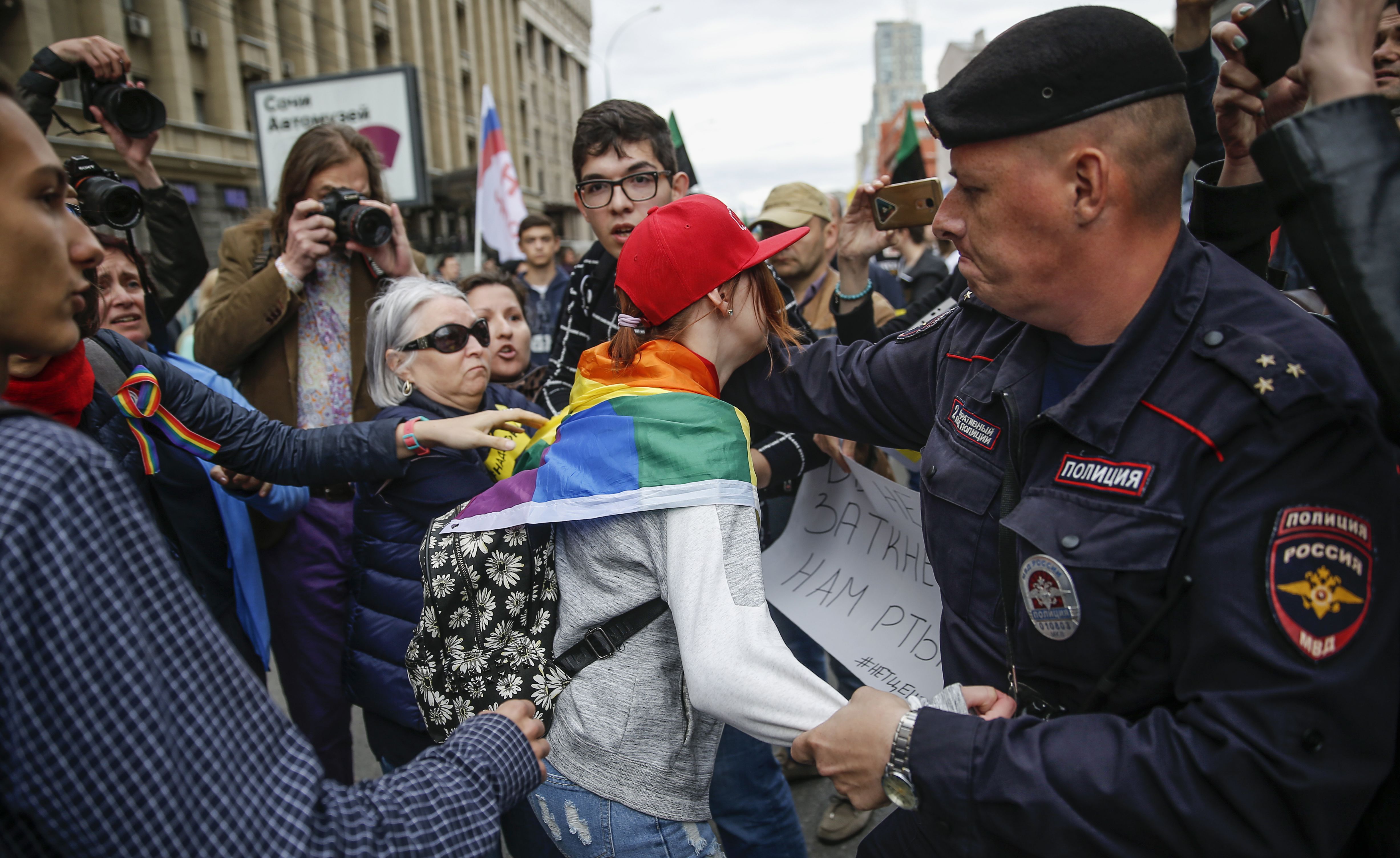 الشرطة الروسية تعتقل المتظاهرين
