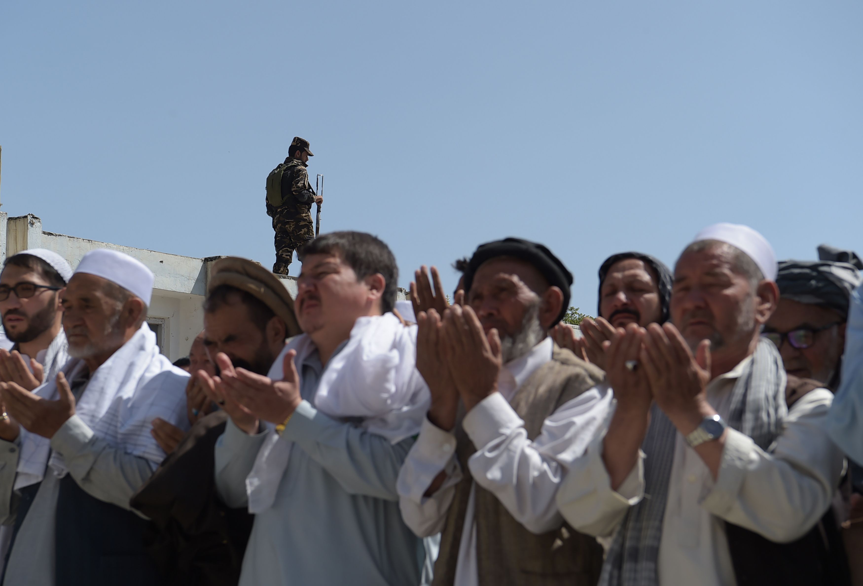 الأفغان خلال تشييع الجنازات