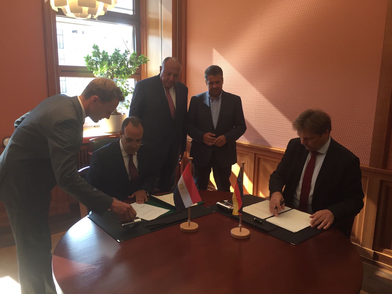 وزير الخارجية سامح شكرى يشهد توقيع الاتفاق المصرى الألمانى