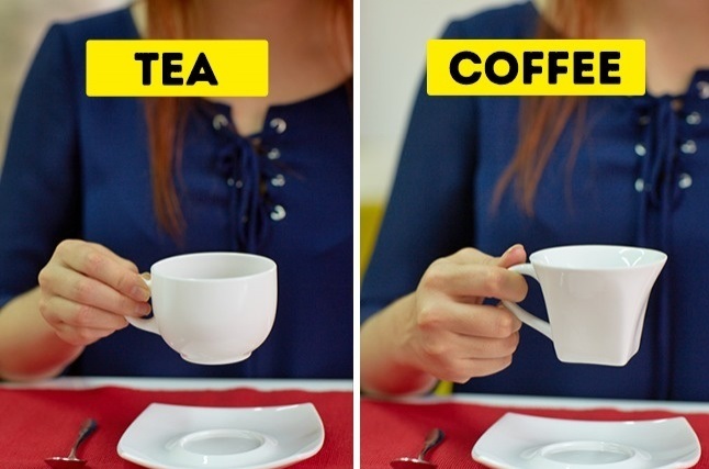 الشاى بإصبعين والقهوة بإصبع واحد