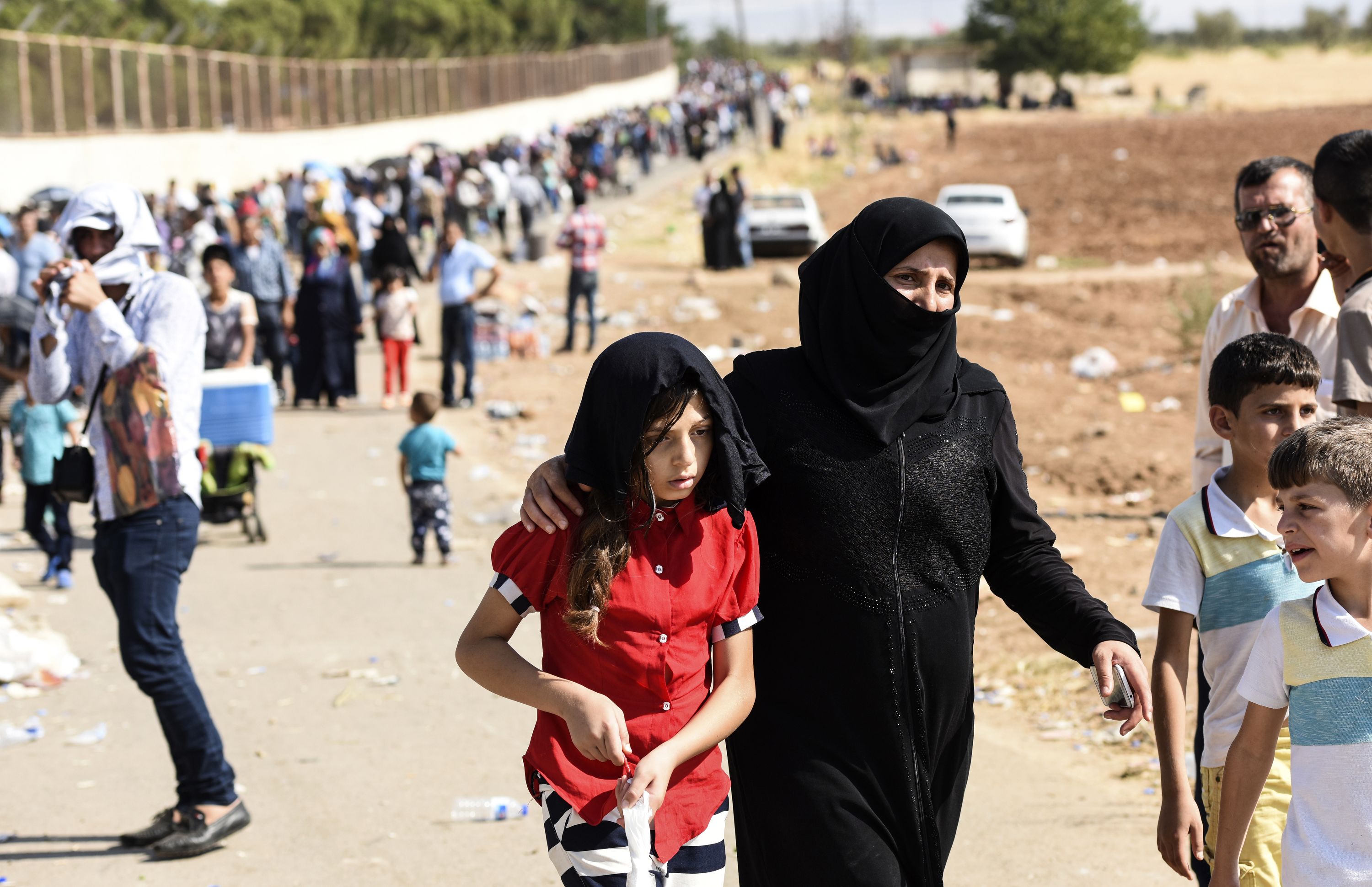 سوريون ينتقلون إلى بلدهم لقضاء أجازة العيد